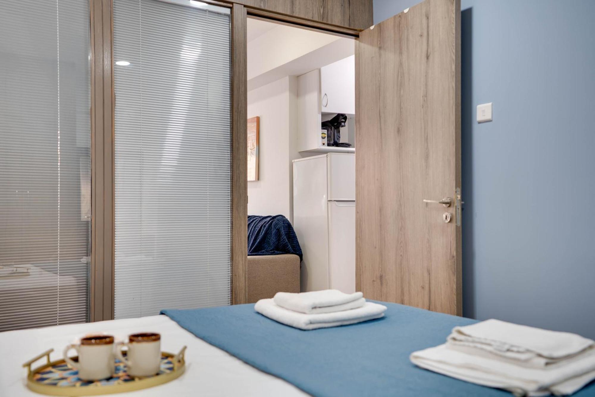 Atlantis Apartments 50M From Makenzy Seafront Larnaca Extérieur photo