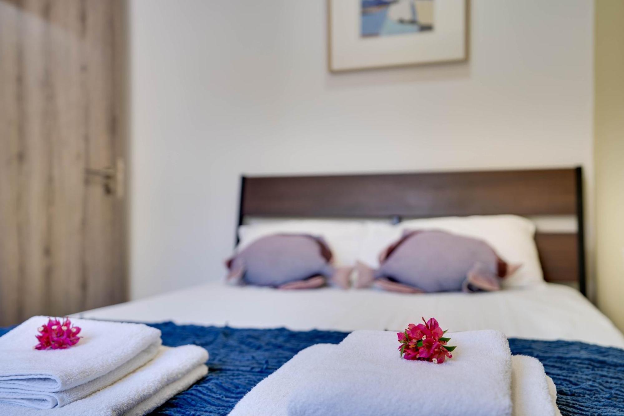 Atlantis Apartments 50M From Makenzy Seafront Larnaca Extérieur photo
