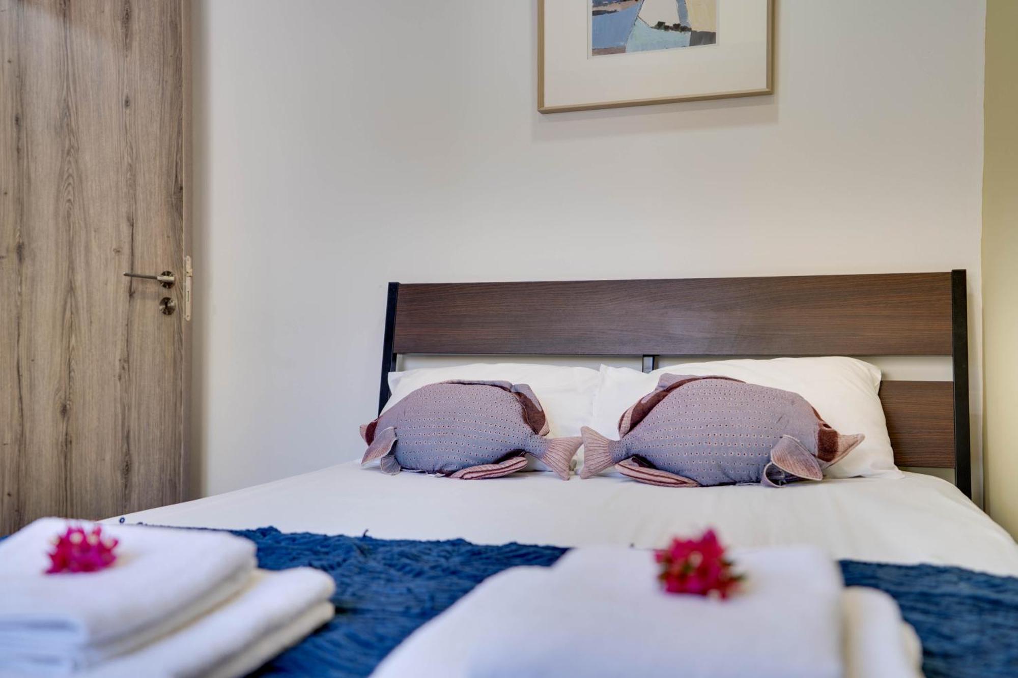 Atlantis Apartments 50M From Makenzy Seafront Larnaca Extérieur photo